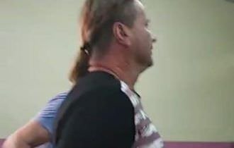 Antes de ser preso, empresário que agrediu esposa quase foi linchado por vizinhos em Manaus