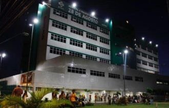 Após assalto em posto de gasolina, dupla troca tiro contra PMs e acaba morta em Manaus