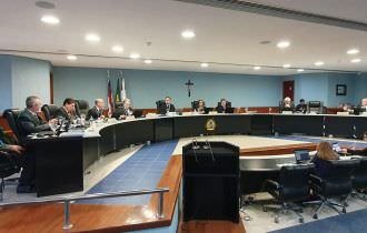 Ex-prefeito de Careiro Castanho é condenado pelo TCE a devolver R$ 45,9 milhões