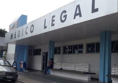 Dupla executa adolescente com oito tiros em beco de Manaus