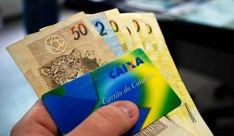 Saque do PIS-Pasep para correntistas da Caixa e do Banco do Brasil começa nesta segunda