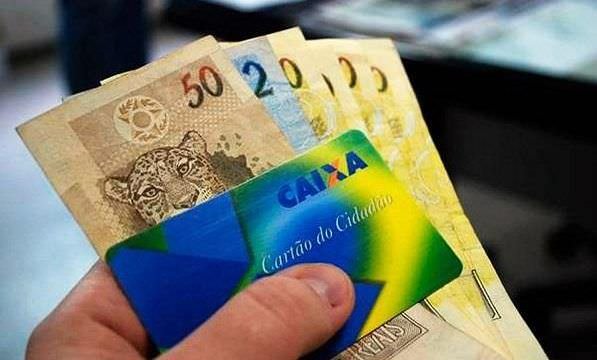 Saque do PIS-Pasep para correntistas da Caixa e do Banco do Brasil começa nesta segunda