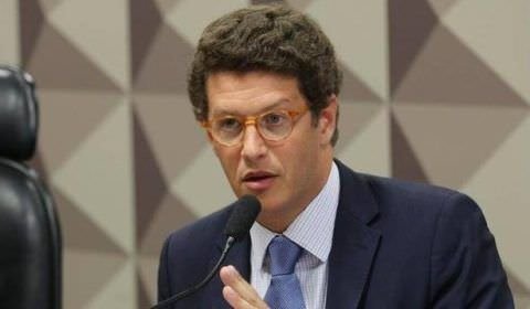 Ministro do Meio Ambiente diz que seca e calor ampliam queimadas