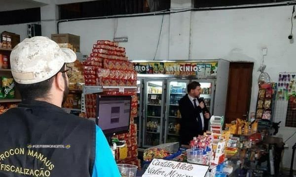 Empresa é autuada por estabelecer valor mínimo para compras com cartão