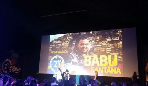 Cinemas têm até janeiro para garantir acessibilidade a cegos e surdos