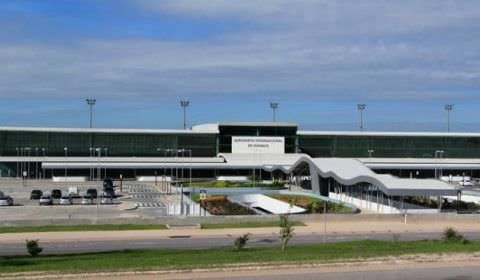 Avião cai próximo ao aeroporto Eduardo Gomes, em Manaus