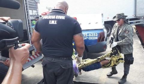 Após se envolver em confusão, homem é encontrado morto dentro de barco em Manaus