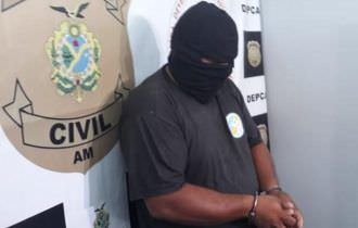 Menina de 9 anos chora para não ser estuprada pelo marido da avó em Manaus e homem é preso