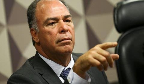 PF cumpre mandados em gabinetes do líder do governo e de seu filho
