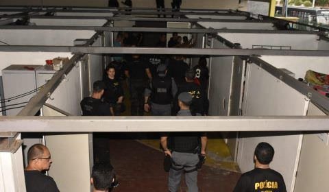 Operação apura tráfico de drogas e armas em abrigo de venezuelanos