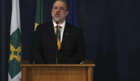 Aras diz que PGR priorizará combate “intransigente à corrupção"