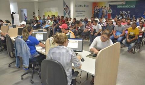 Postos do Sine Manaus selecionam 42 trabalhadores para vagas de emprego