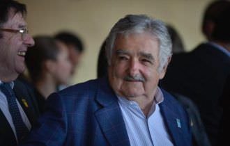 Pepe Mujica é eleito senador no Uruguai
