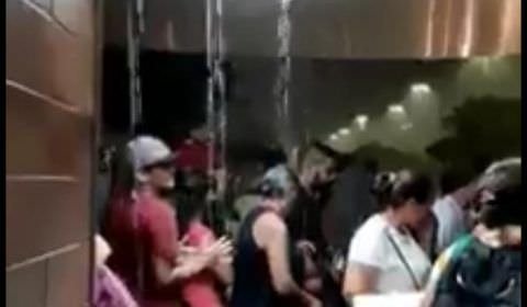 Parada de R$ 207 mil feita por Arthur Neto não suporta chuva