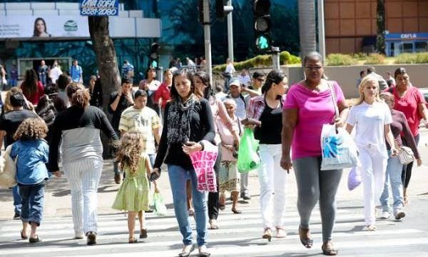 Medo do desemprego cai e satisfação com a vida aumenta, diz pesquisa