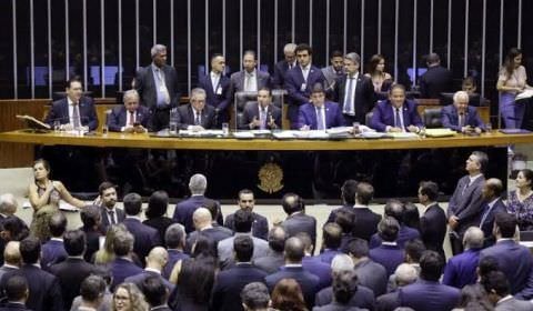 Congresso retoma votação de projeto que remaneja R$ 3 bilhões do Orçamento