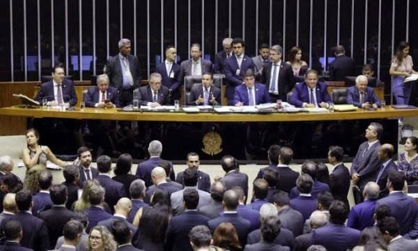 Congresso retoma votação de projeto que remaneja R$ 3 bilhões do Orçamento
