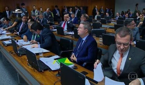 Começa reunião da CCJ para votar relatório da reforma da Previdência