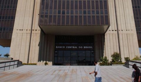 Estimativa de inflação cai pela 11ª vez seguida para 3,26%