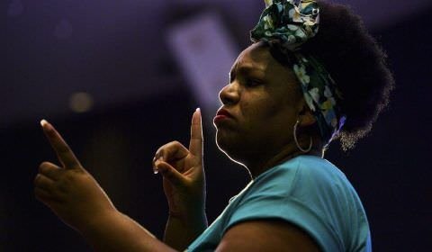 Surdos enfrentam dificuldade para atendimento em saúde