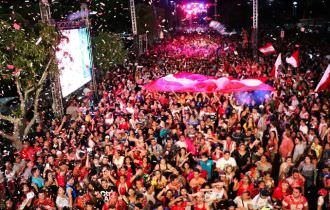 Segundo dia do ‘Boi’ colore a Ponta Negra e evento reúne mais de 65 mil pessoas