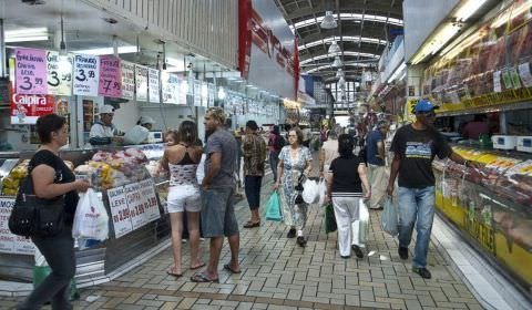 Índice de Confiança do Consumidor cai após duas altas seguidas