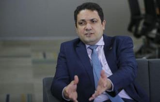 Presidente da Capes quer reajustar bolsas de doutorado em 2020