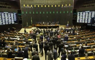 Câmara conclui votação de PEC que cria polícias penais