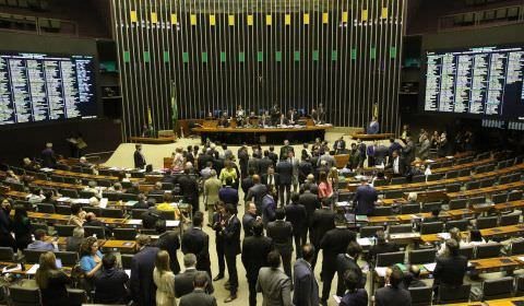 Câmara conclui votação de PEC que cria polícias penais