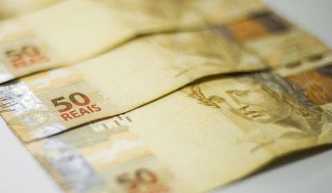 Brasil tem 5 milhões de pessoas superendividadas