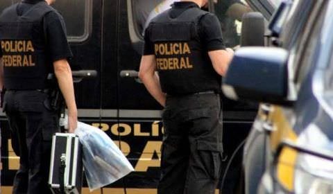 Grupo criminoso que desviava dinheiro público é alvo de operação da PF