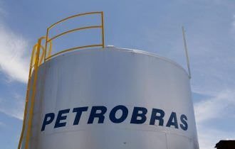 Petrobras reajusta gasolina em 2,8% nas refinarias