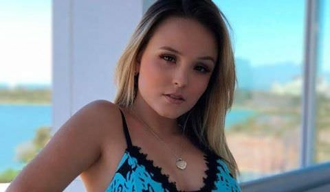 Aos 18, Larissa Manoela revela usar fraldas e médico faz alerta sobre possível doença