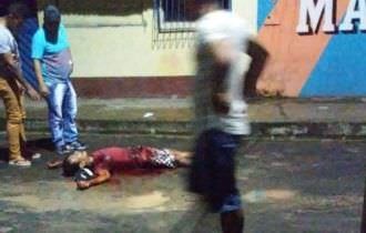 Homem é morto com 20 facadas durante briga de galera, em Tefé