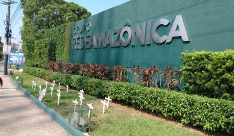 Apoiadores de Bolsonaro comemoram “Dia dos Finados” em Frente à Rede Amazônica