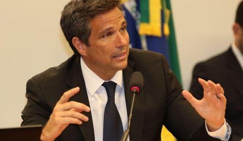 Campos Neto: todo imposto sobre intermediação financeira gera impacto