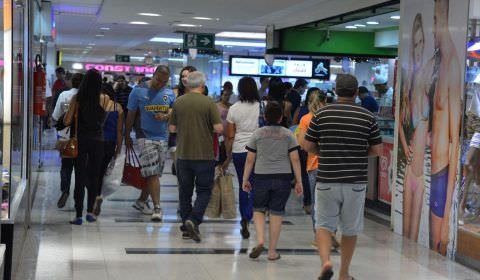 Shoppings registram crescimento de 9,5% em vendas de Natal, diz Alshop