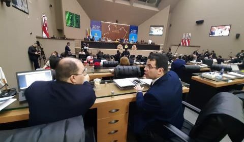 Deputado pede impeachment de Wilson Lima