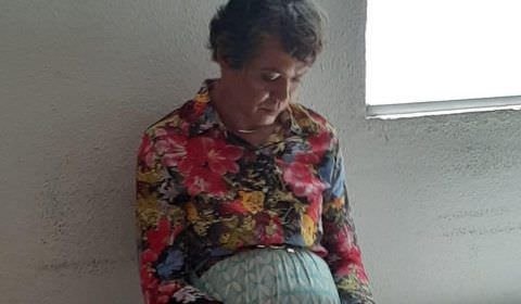 Mecânico vestido de mulher é preso ao tentar fazer prova do Detran no lugar da mãe em RO