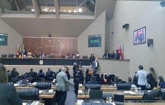 Deputados são acusados de fazer "vista grossa" sobre caso de cirurgias de crianças cardiopatas