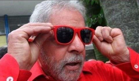 Voz de Lula no Waze sobe o tom ao dizer ‘vire à esquerda, companheiro’