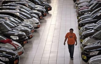 Atividade do comércio tem alta de 2% em 2019, diz Serasa