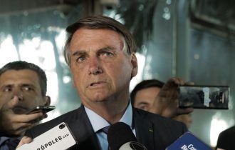 Bolsonaro determina criação de conselho para ações na Amazônia
