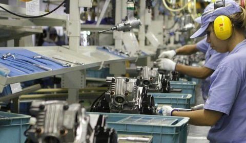 Produção industrial recua em 11 locais de outubro para novembro