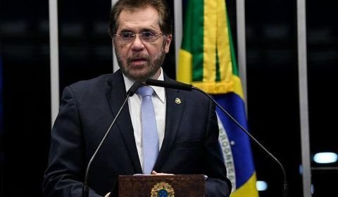 Plínio Valério propõe tirar apoio da bancada do Amazonas ao governo