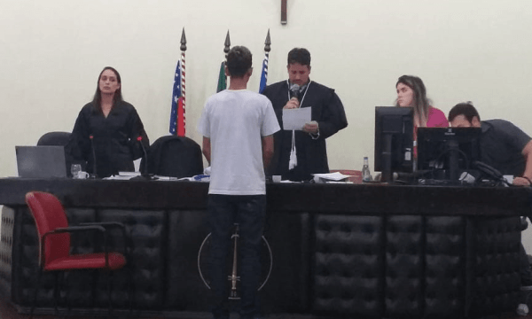 Acusado de matar homem a pauladas por dívida de R$ 150 é condenado a seis anos de prisão