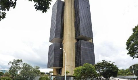 Atos em Brasília terminam sem ocorrências graves