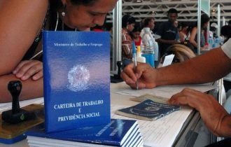 Cerca de 25% dos desempregados procuram emprego há mais de dois anos