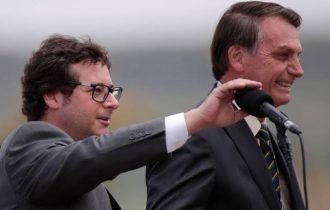 Bolsonaro admite estudo para recriar sorteios na TV e beneficiar emissoras