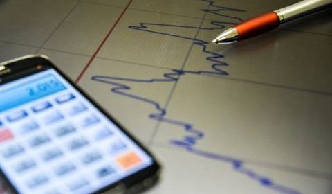 Economia segue em processo de recuperação gradual, diz BC